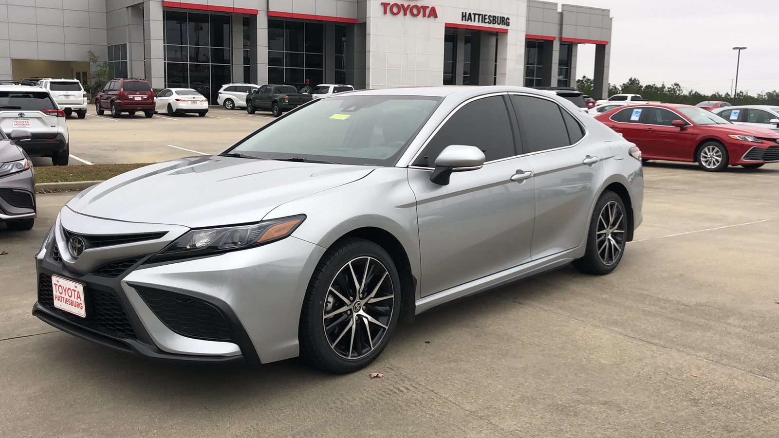 2023 Toyota Camry SE 1