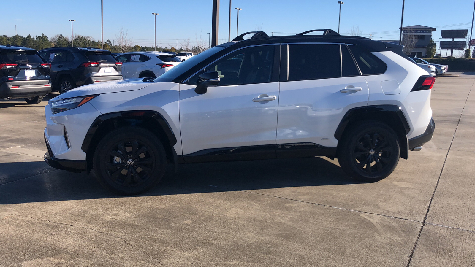 2024 Toyota RAV4 Hybrid XSE 2