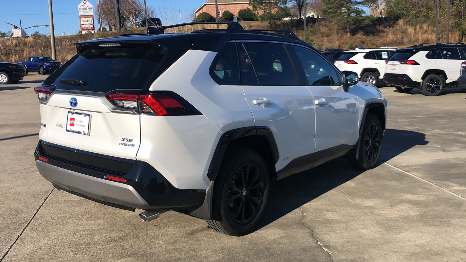 2024 Toyota RAV4 Hybrid XSE 3