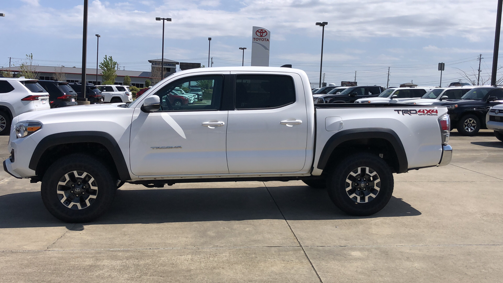 2021 Toyota Tacoma 4WD TRD Off Road 2