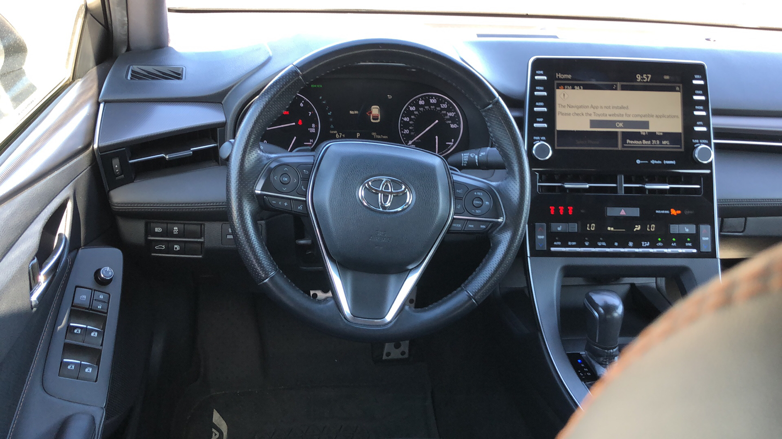 2019 Toyota Avalon XSE 10