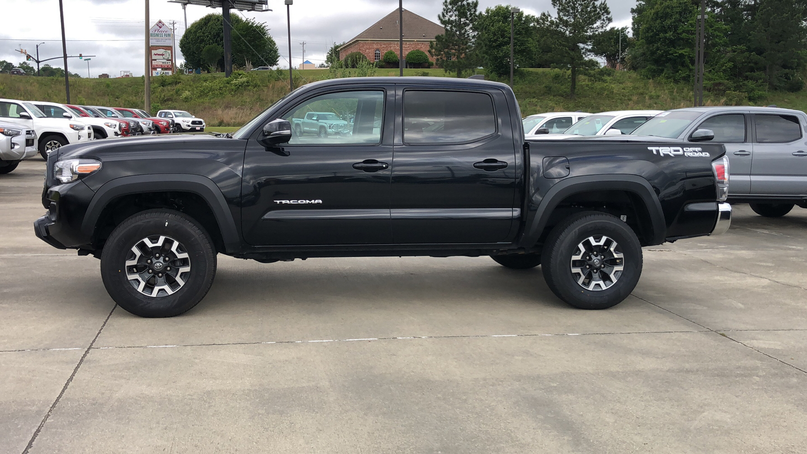 2022 Toyota Tacoma 2WD TRD Off Road 2