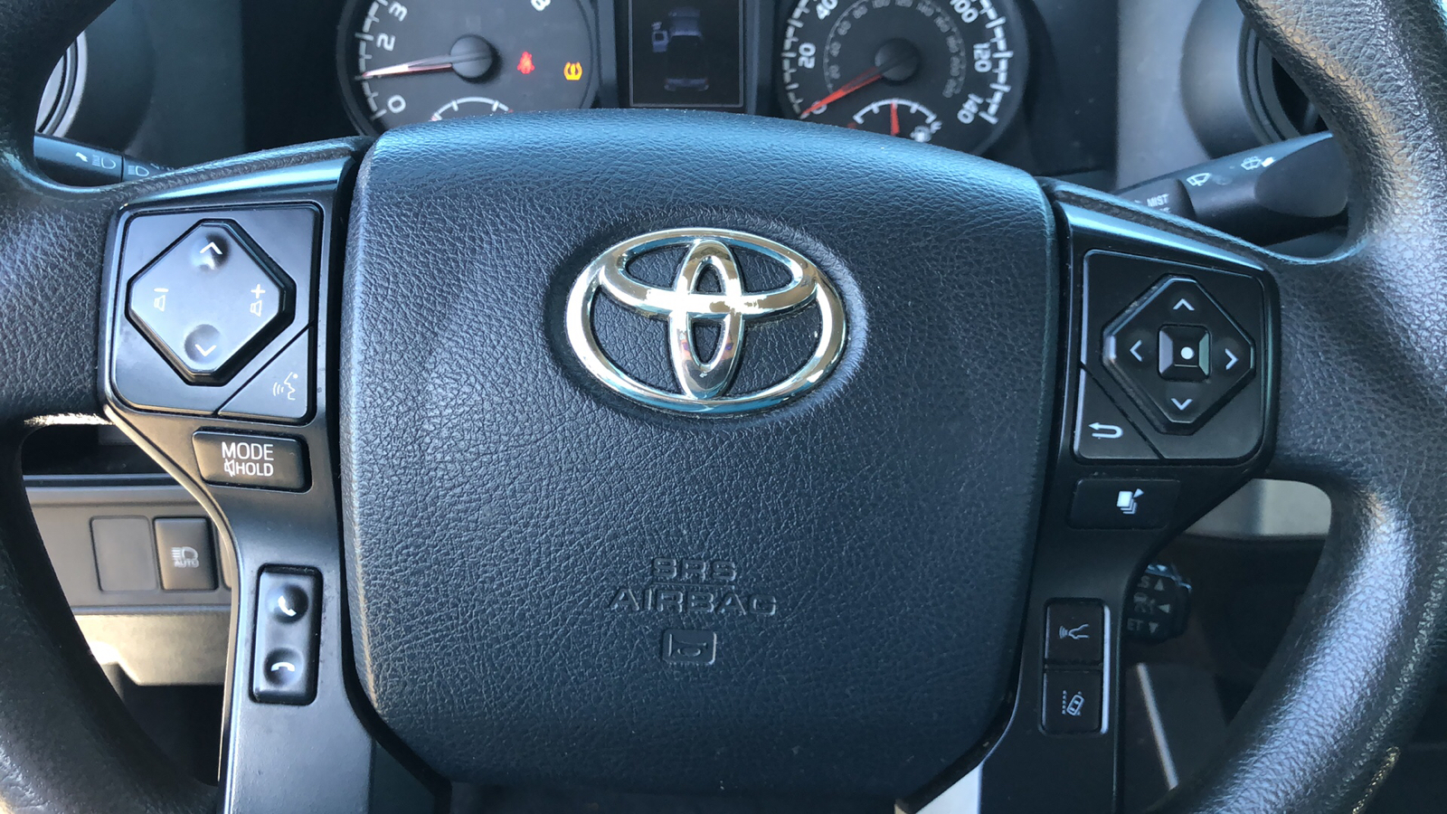 2019 Toyota Tacoma 2WD SR 9