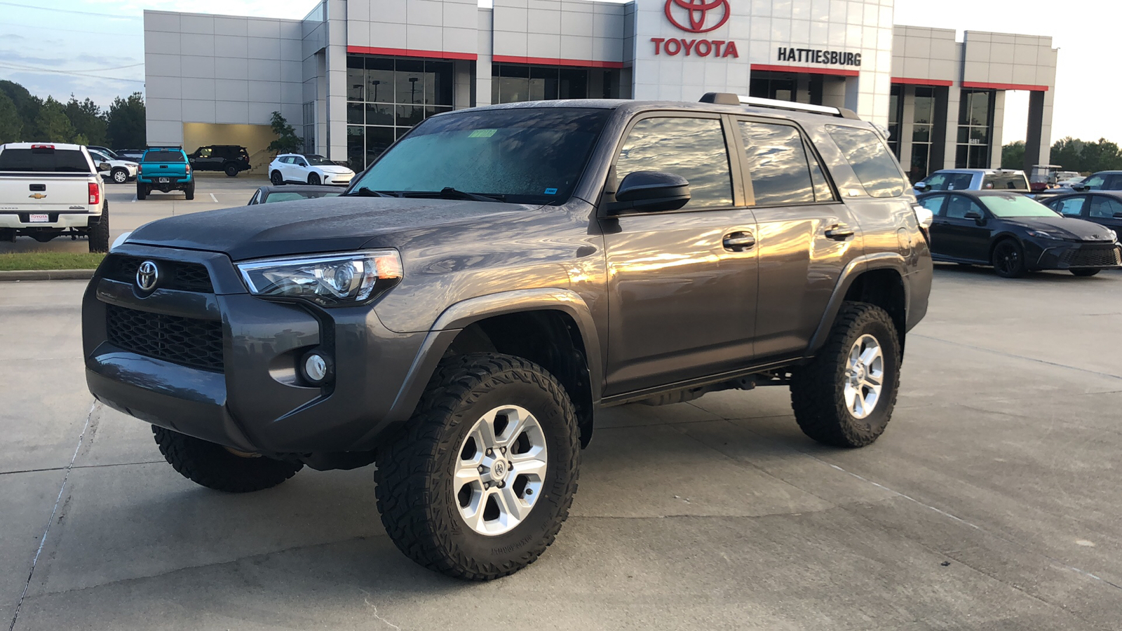 2019 Toyota 4Runner SR5 1