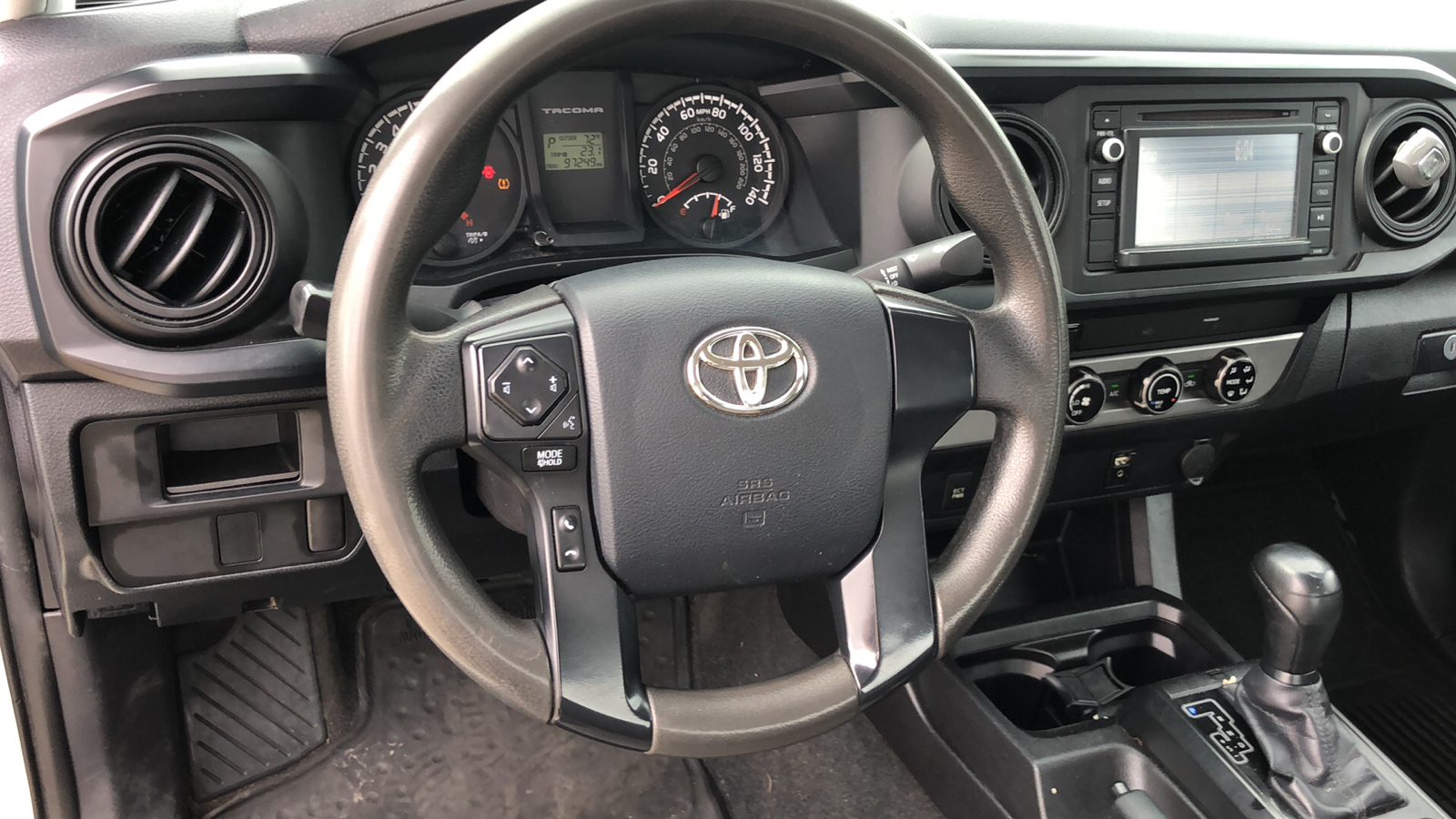 2016 Toyota Tacoma SR 9