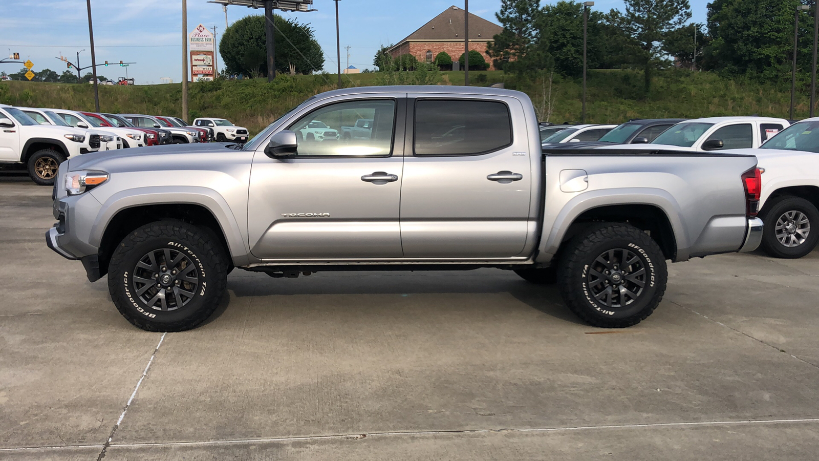 2021 Toyota Tacoma 4WD SR5 2