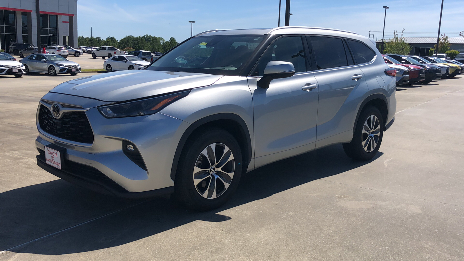 2022 Toyota Highlander XLE 1