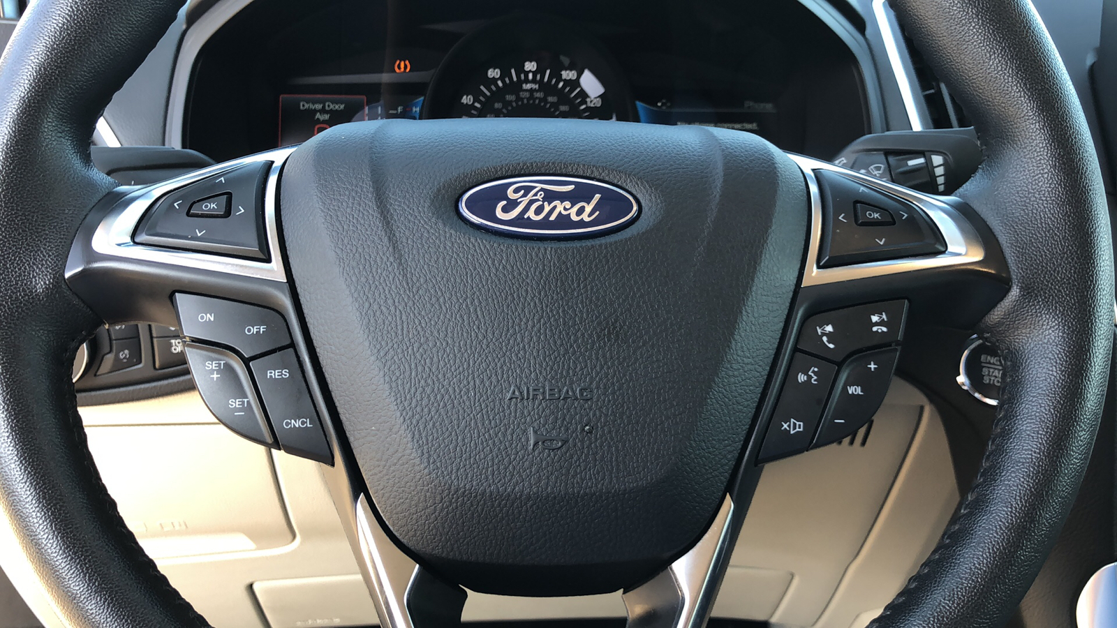 2022 Ford Edge Titanium 9