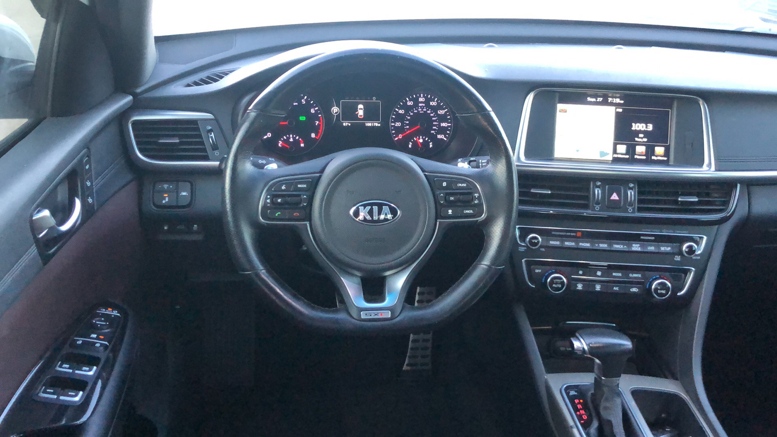 2016 Kia Optima SXL Turbo 10