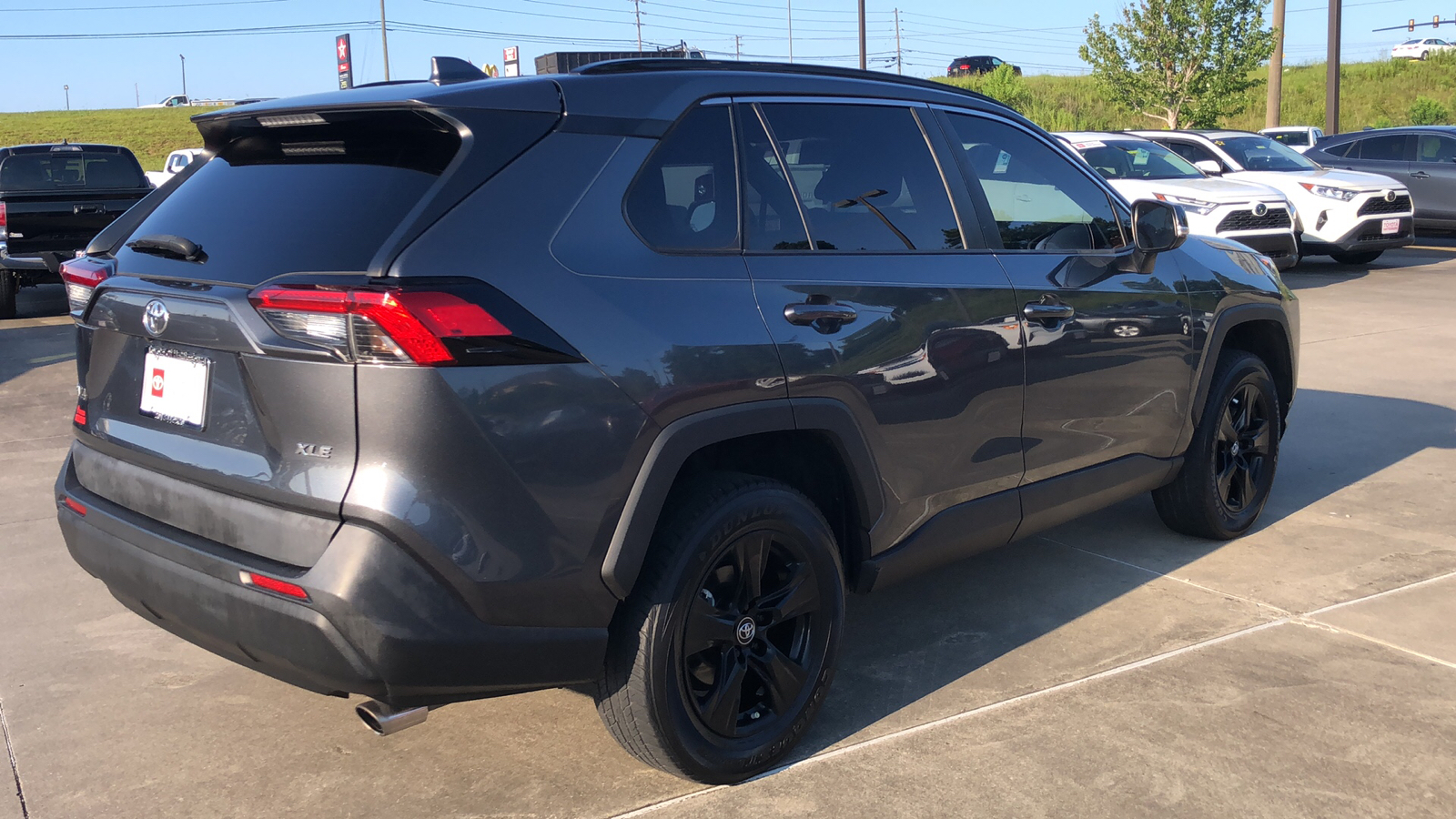 2020 Toyota RAV4 XLE 3