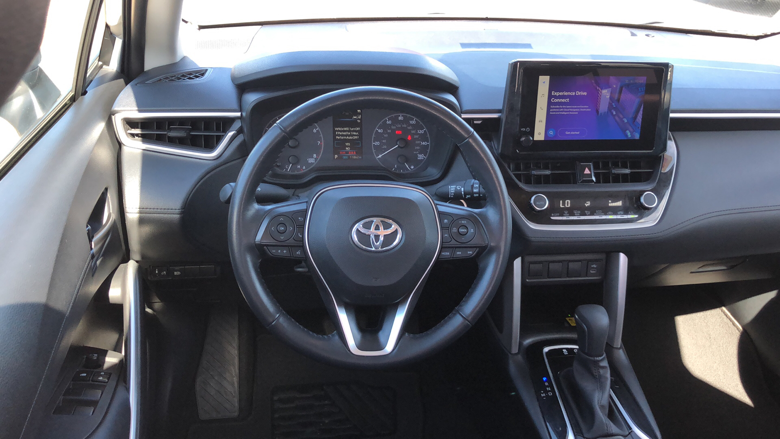 2023 Toyota Corolla Cross LE 10