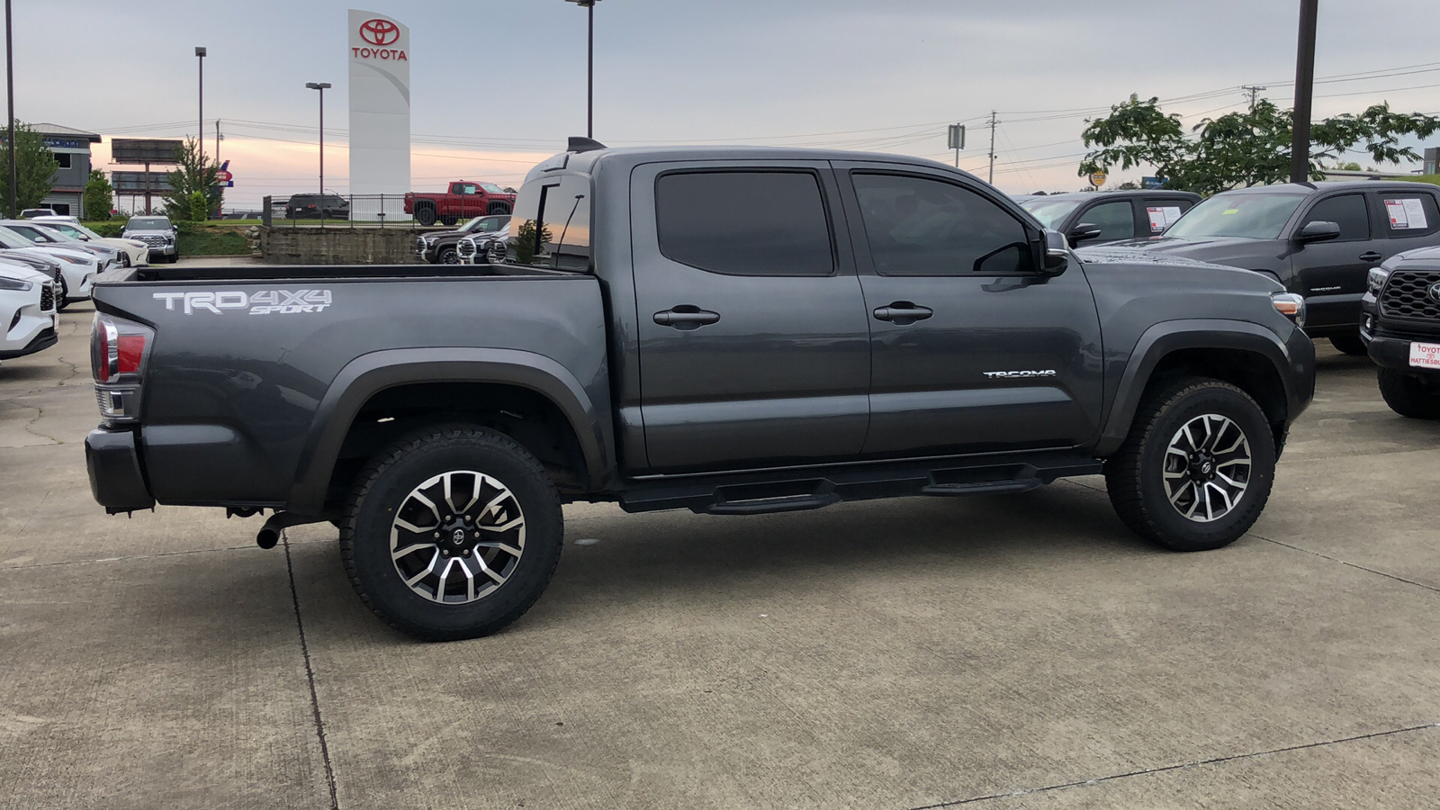 2023 Toyota Tacoma 4WD TRD Sport 3