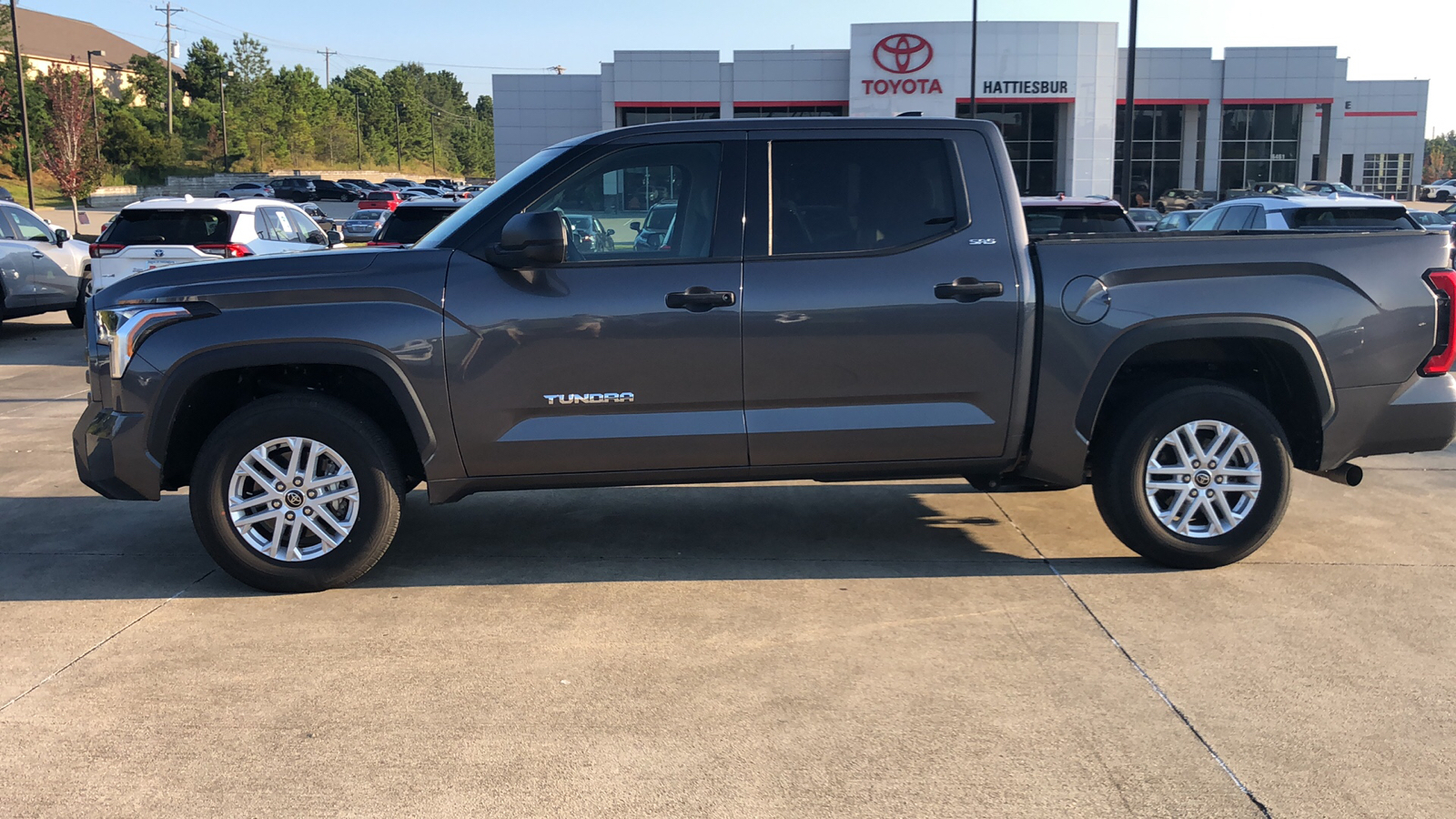 2022 Toyota Tundra 2WD SR5 2