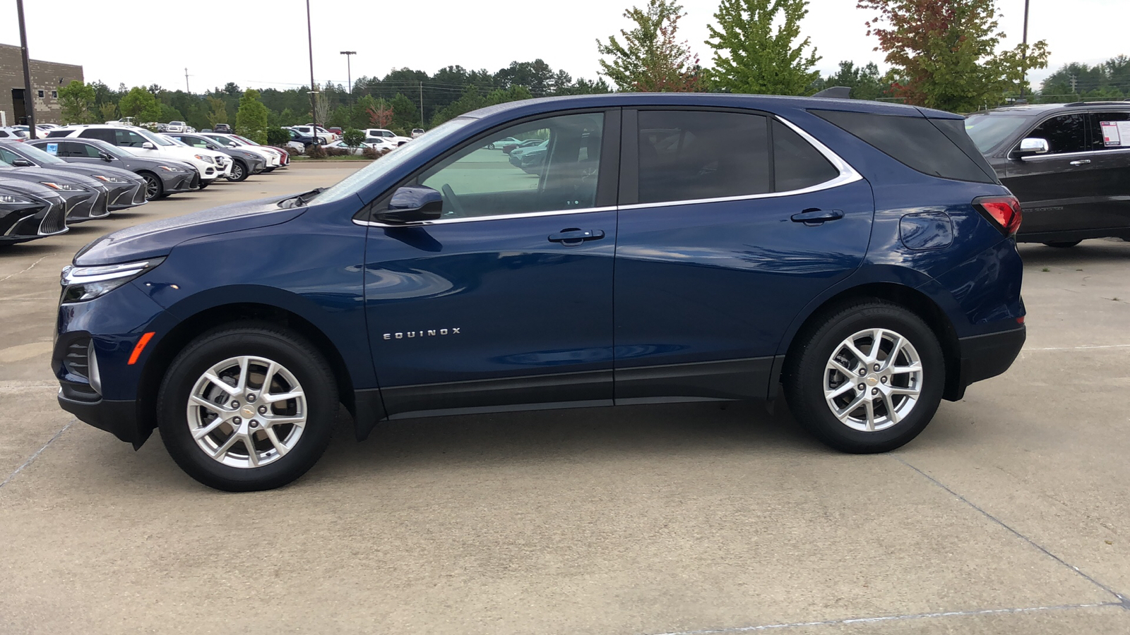 2023 Chevrolet Equinox LT 2