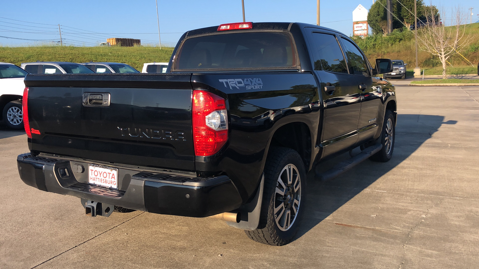 2018 Toyota Tundra 4WD SR5 3