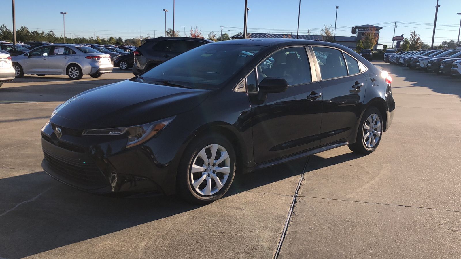 2023 Toyota Corolla LE 1