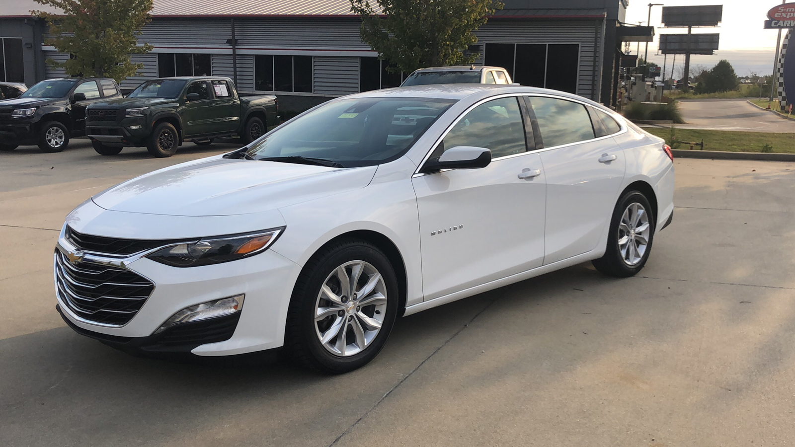 2023 Chevrolet Malibu LT 1