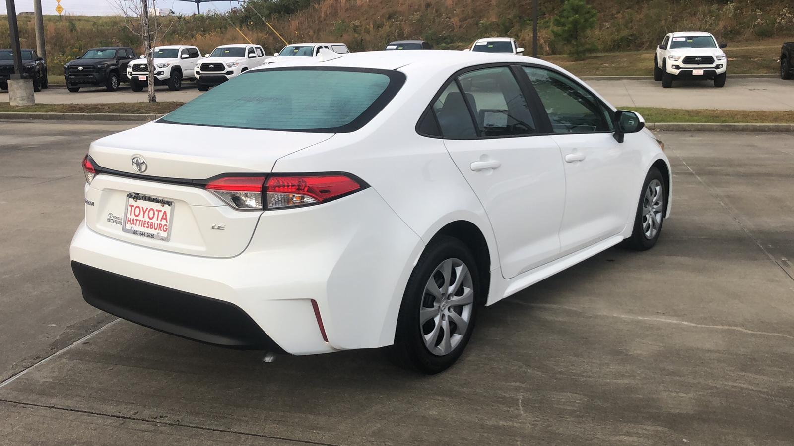 2023 Toyota Corolla LE 3