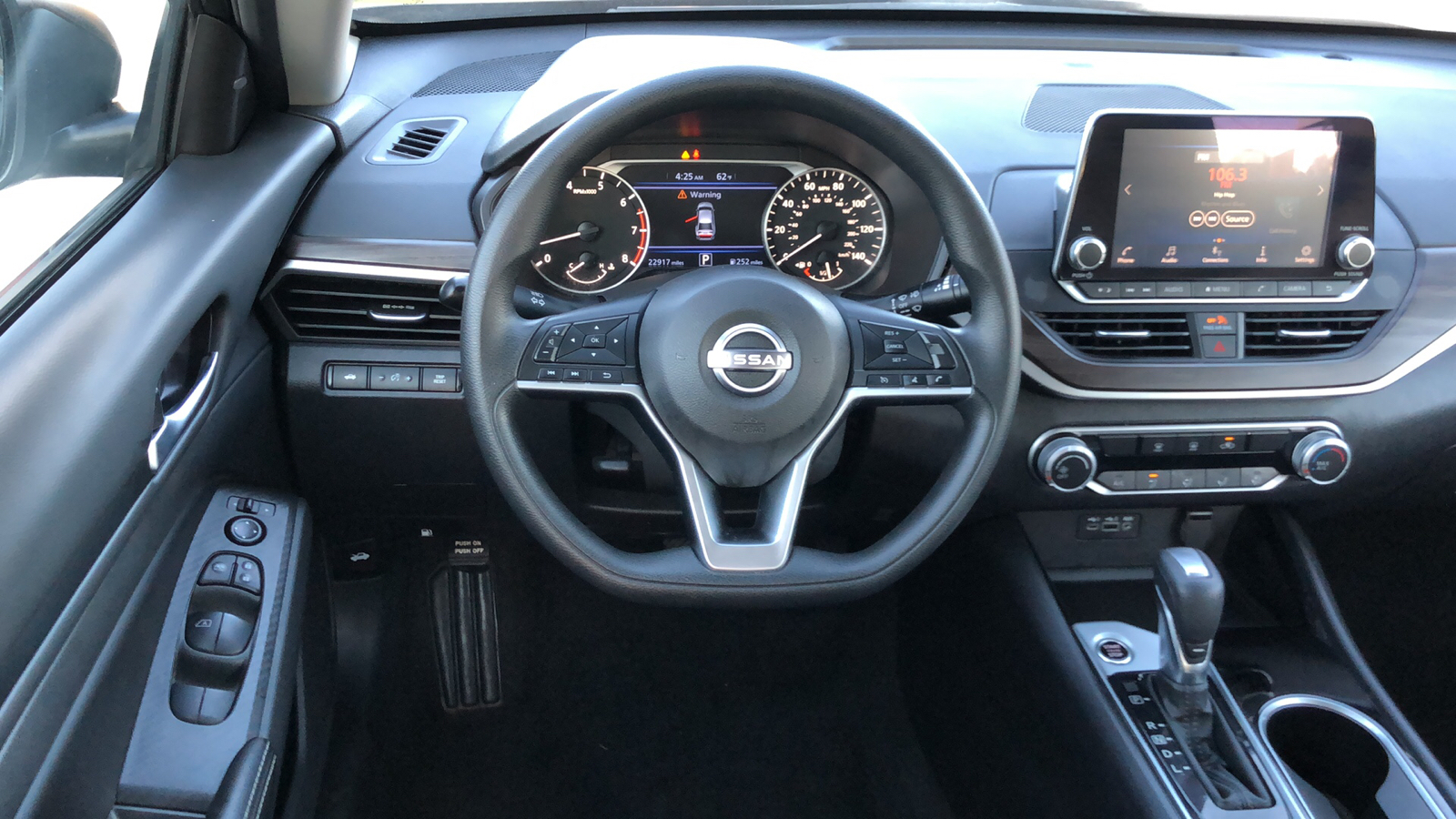 2024 Nissan Altima 2.5 SV 10