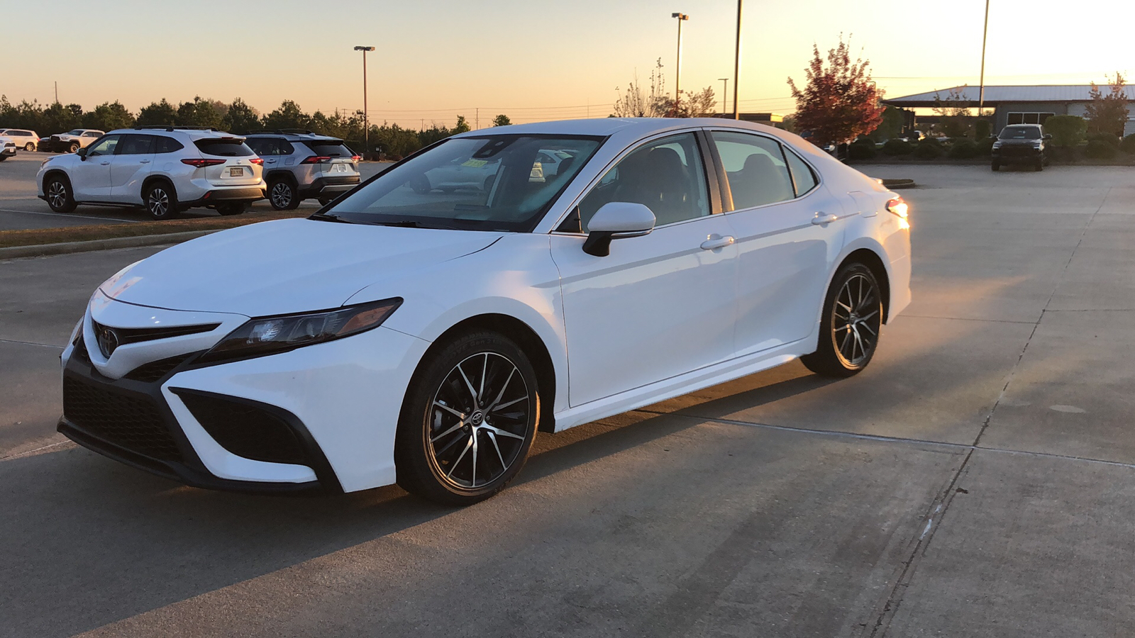 2023 Toyota Camry SE 1