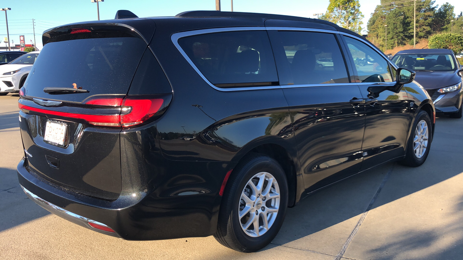 2022 Chrysler Pacifica Touring L 3