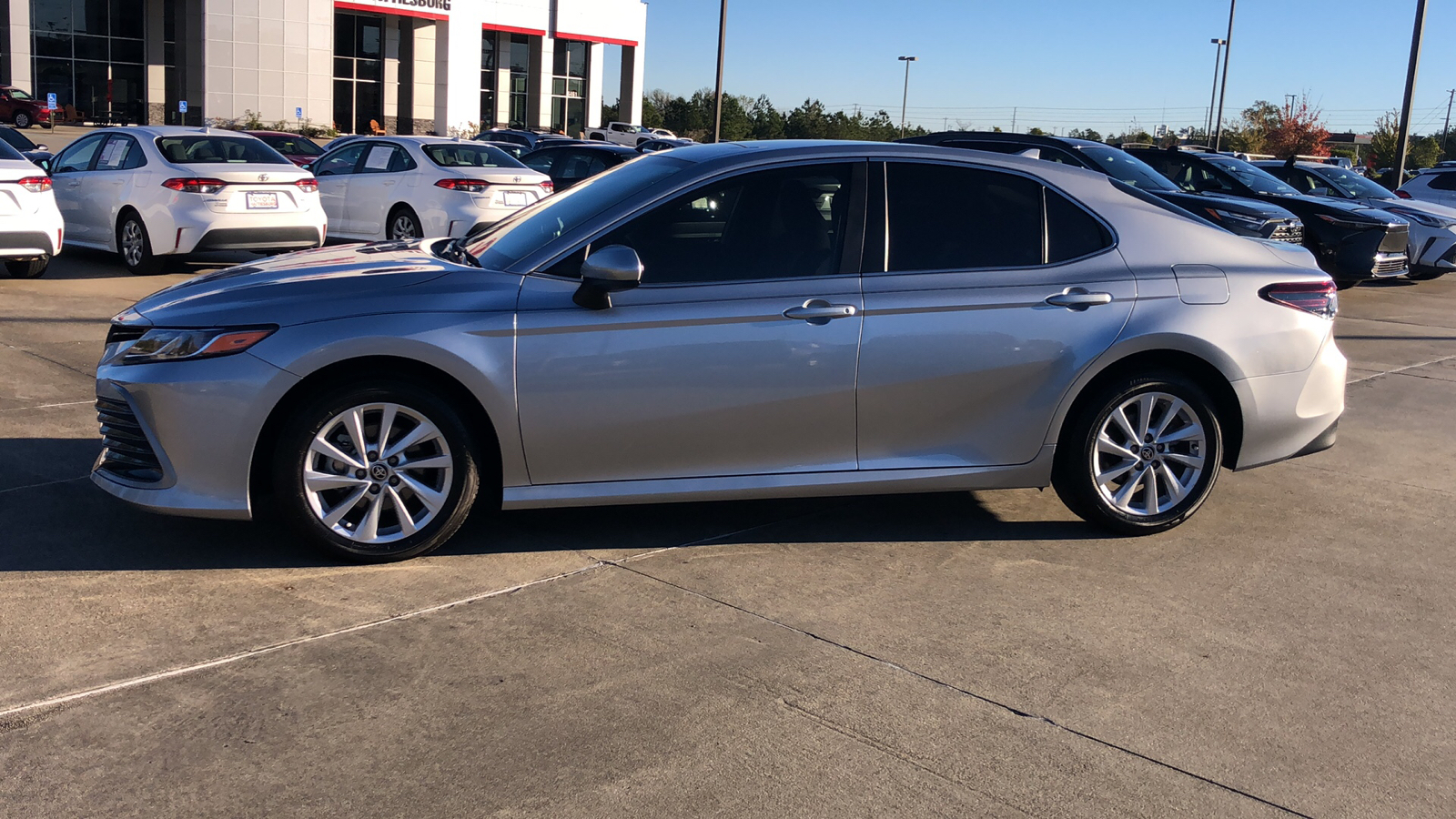 2024 Toyota Camry LE 2