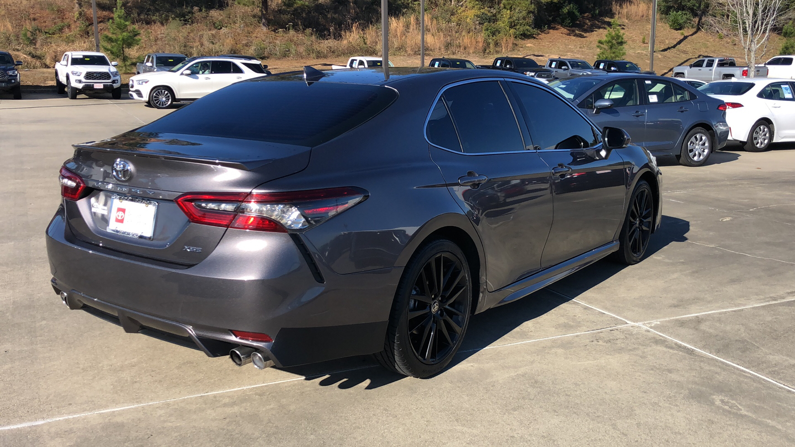 2023 Toyota Camry XSE 3