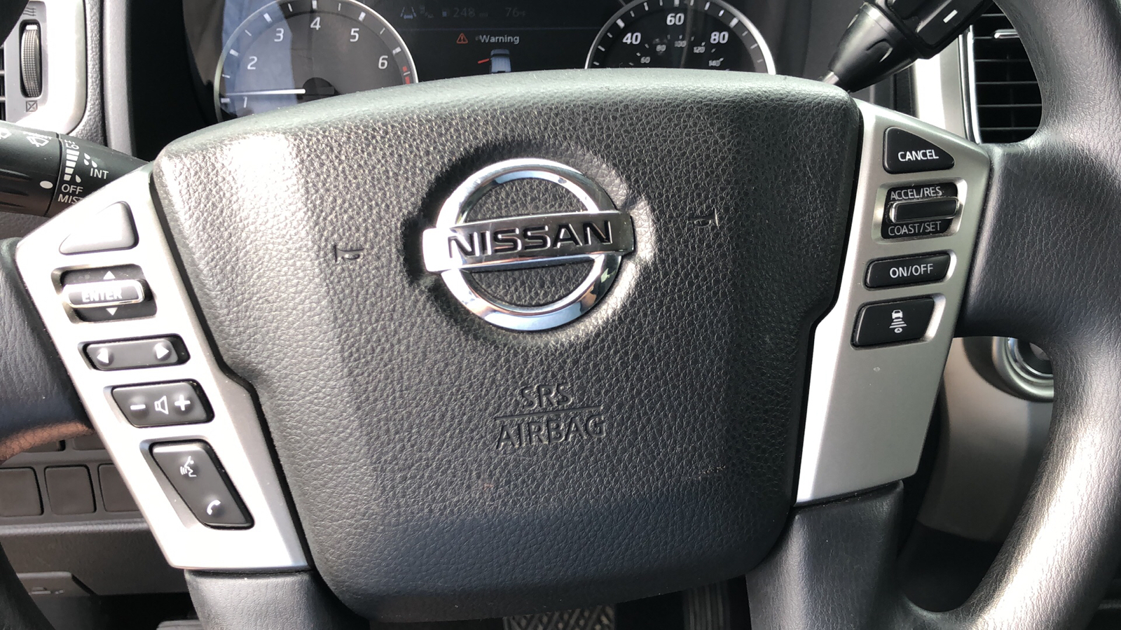 2021 Nissan Titan SV 9