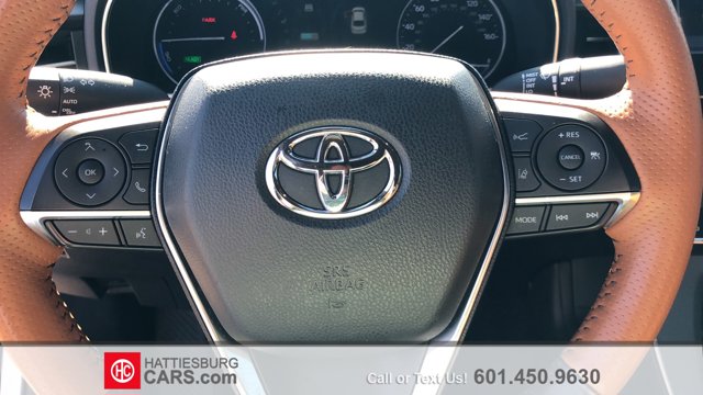 2021 Toyota Avalon Hybrid Limited 9