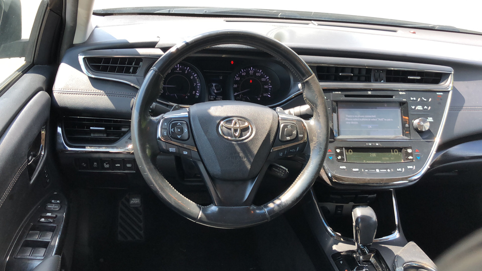 2016 Toyota Avalon Limited 10