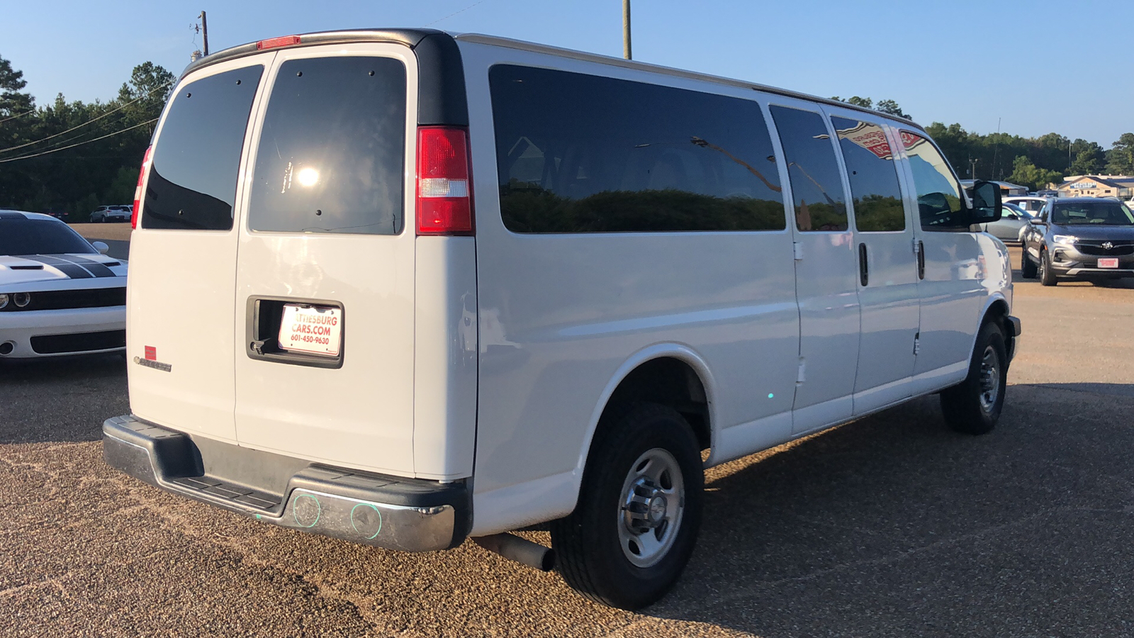 2020 Chevrolet Express Passenger LT 3