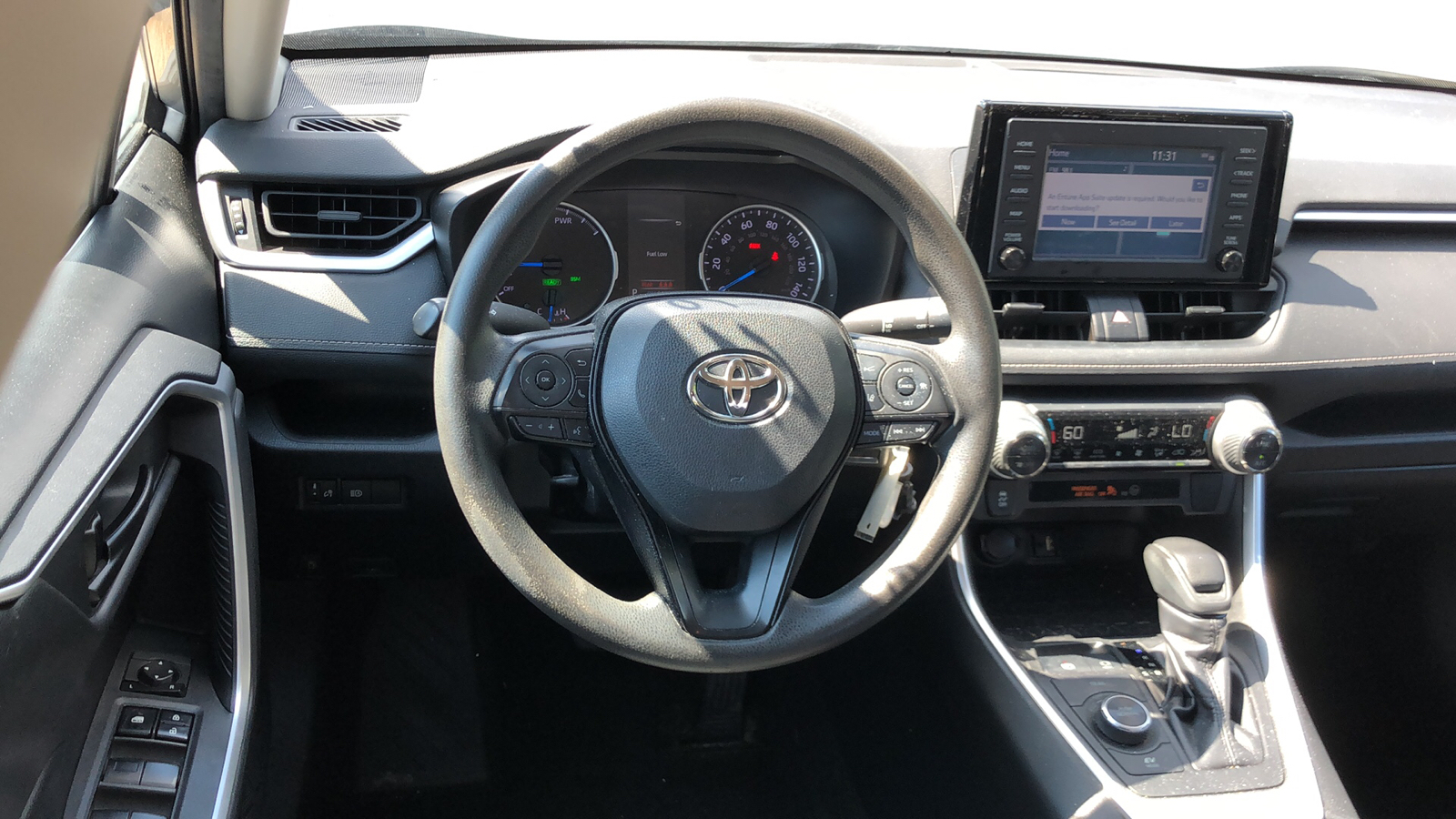 2019 Toyota RAV4 Hybrid LE 10