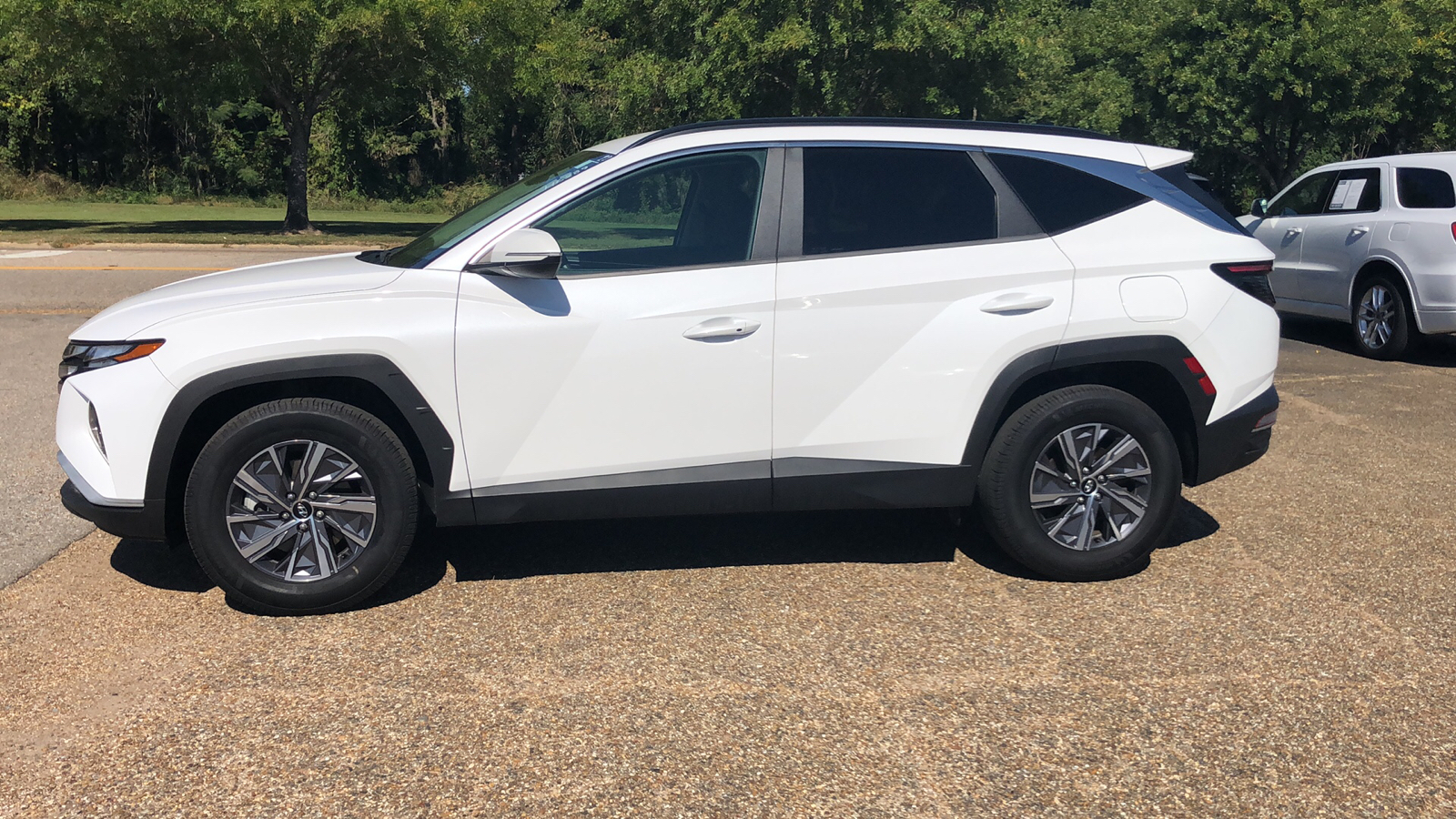 2022 Hyundai Tucson Hybrid Blue 2