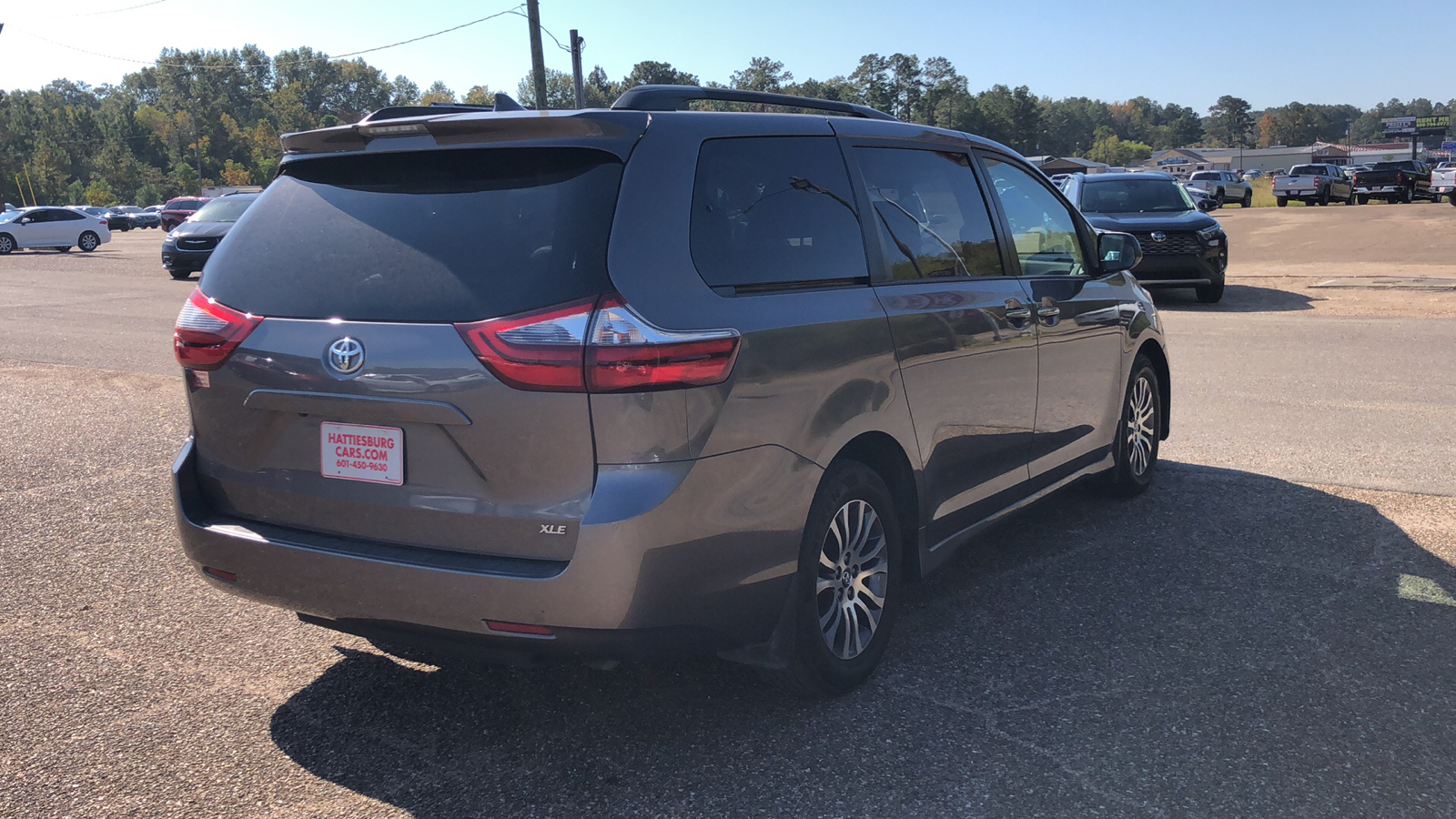 2020 Toyota Sienna XLE Premium 3