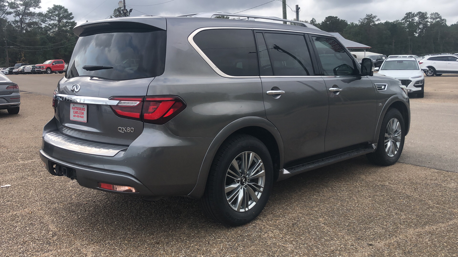 2019 INFINITI QX80 LUXE 3