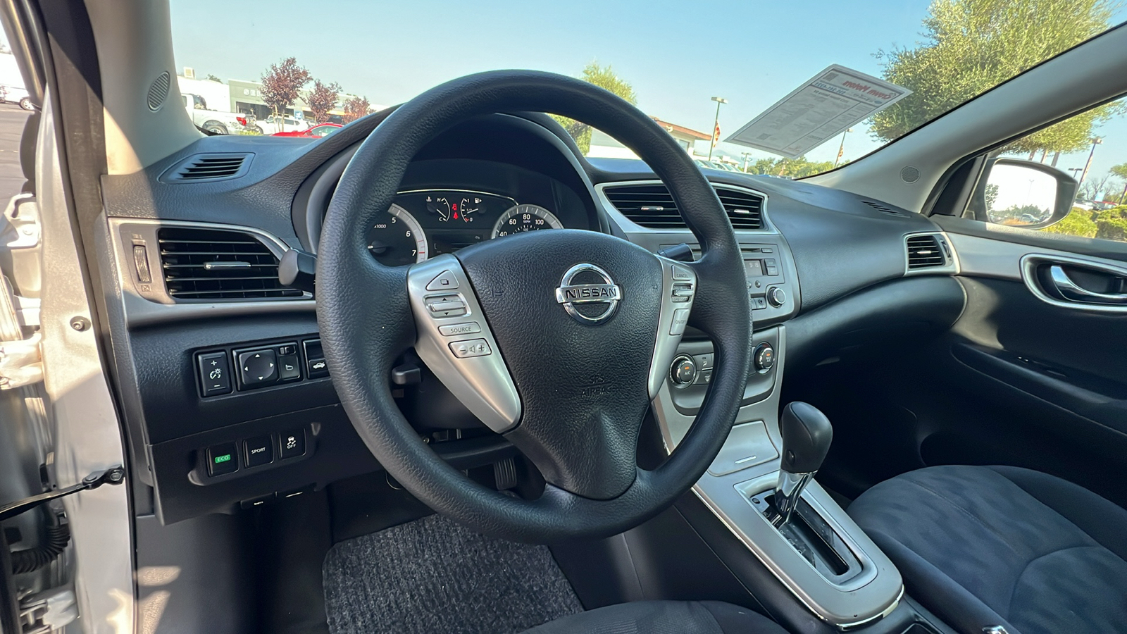 2013 Nissan Sentra  24