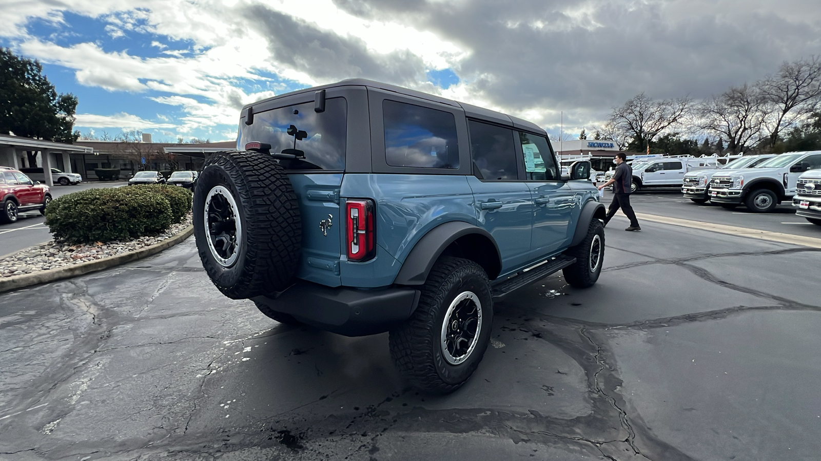 2023 Ford Bronco Outer Banks 4