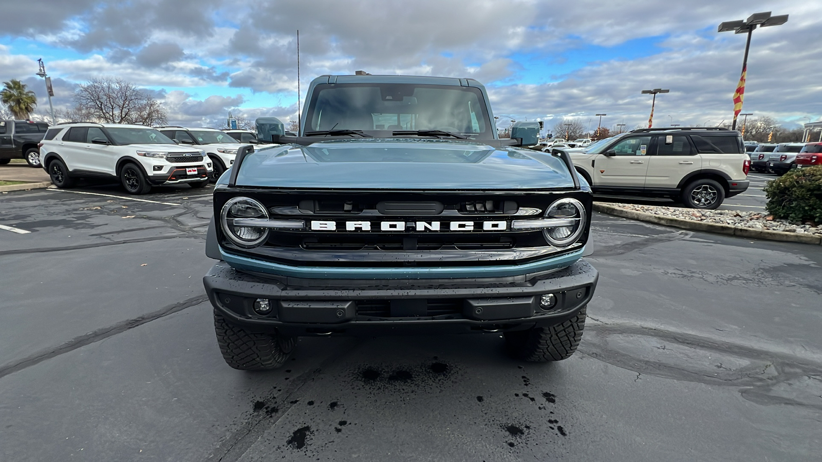 2023 Ford Bronco Outer Banks 9