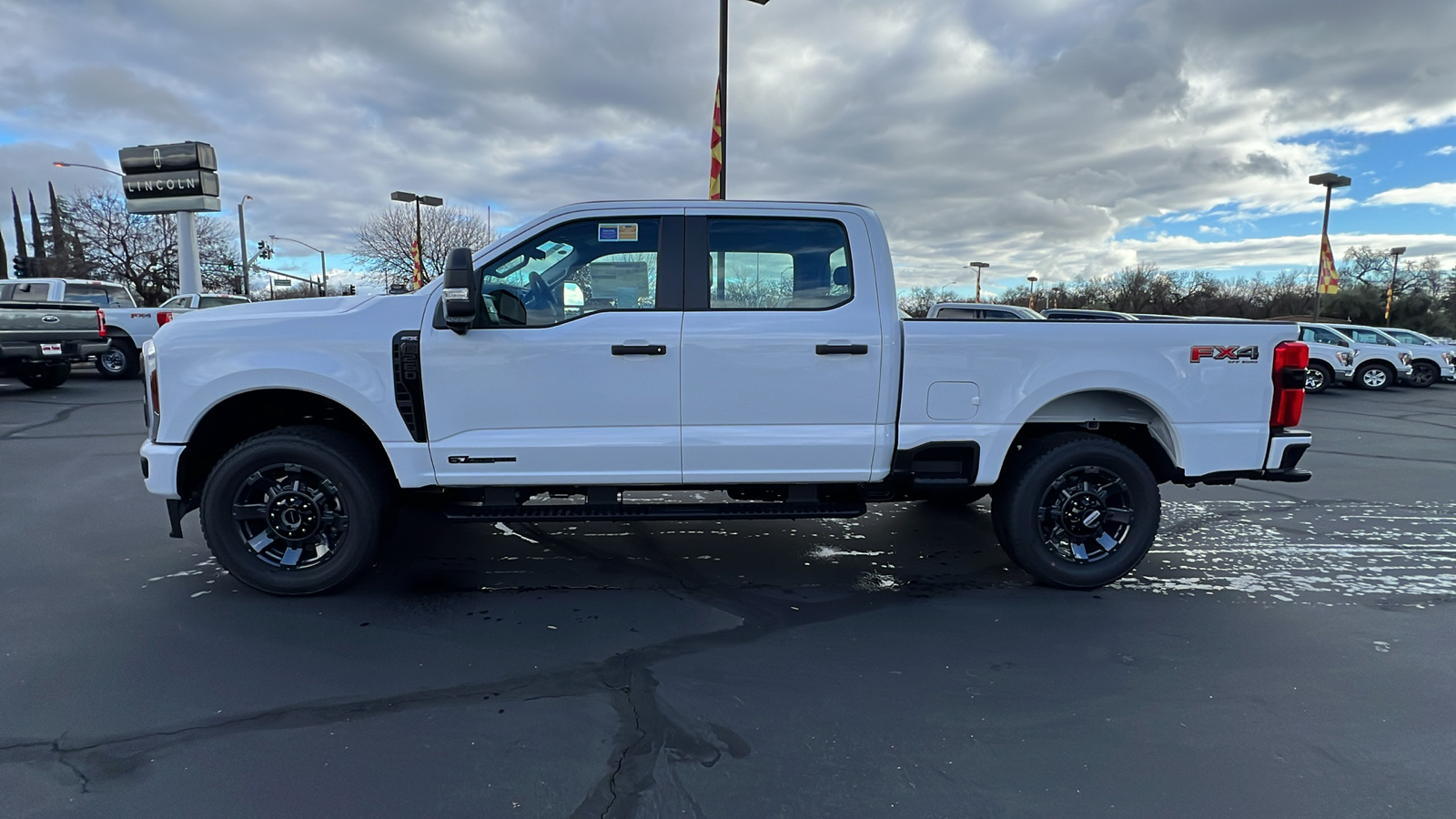 2024 Ford Super Duty F-250 SRW XL 8