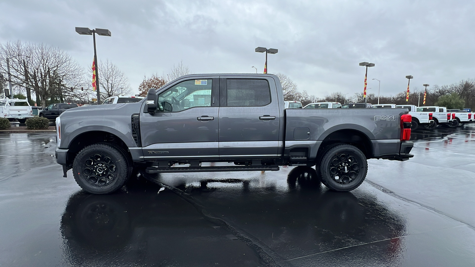 2024 Ford Super Duty F-250 SRW LARIAT 8