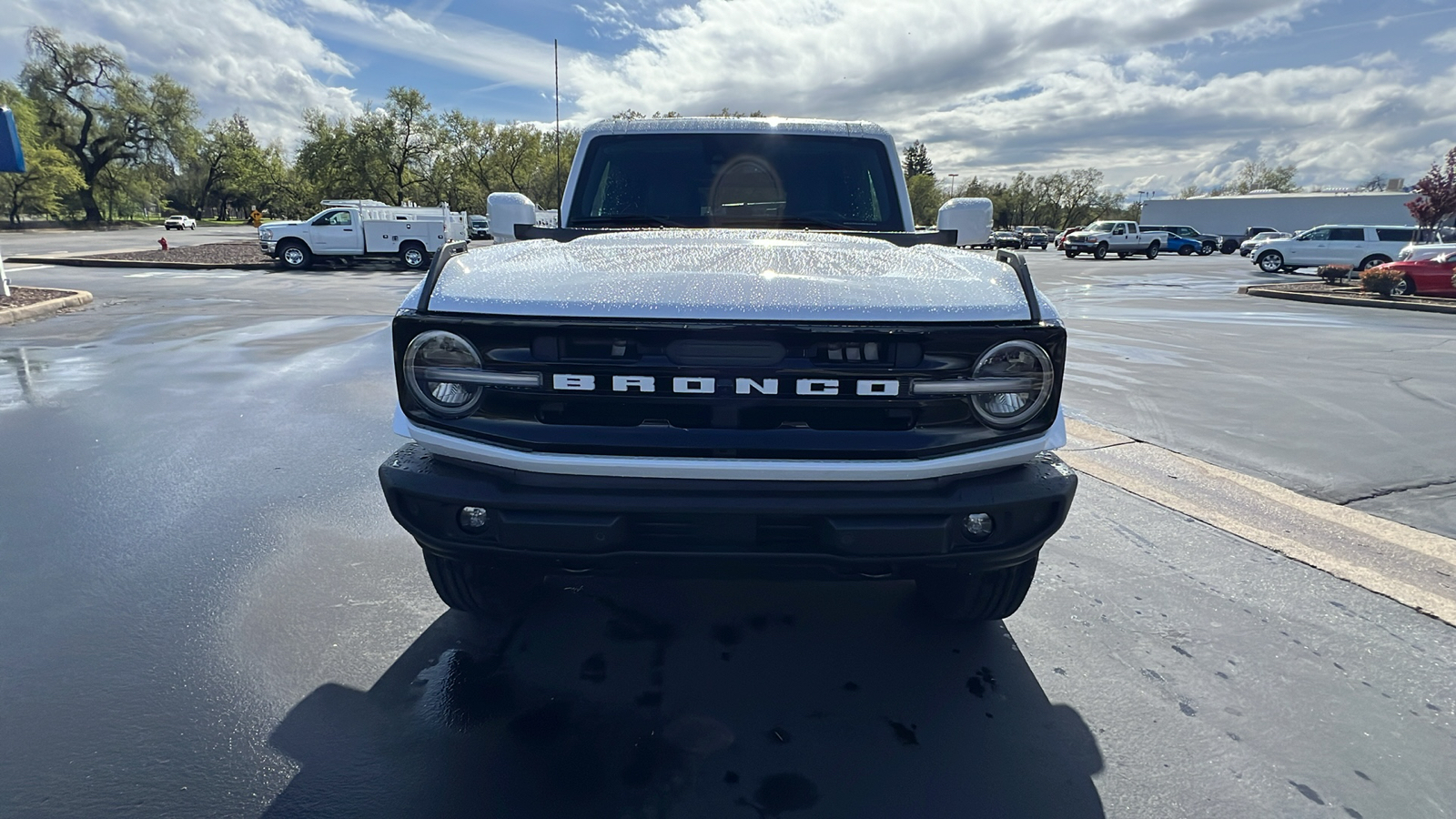 2024 Ford Bronco Outer Banks 9