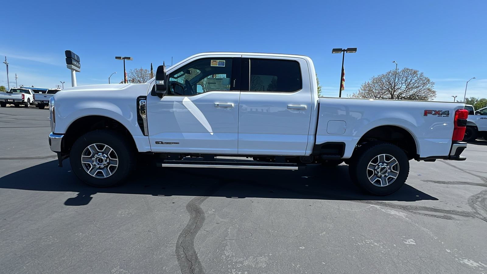 2024 Ford Super Duty F-250 SRW XLT 8