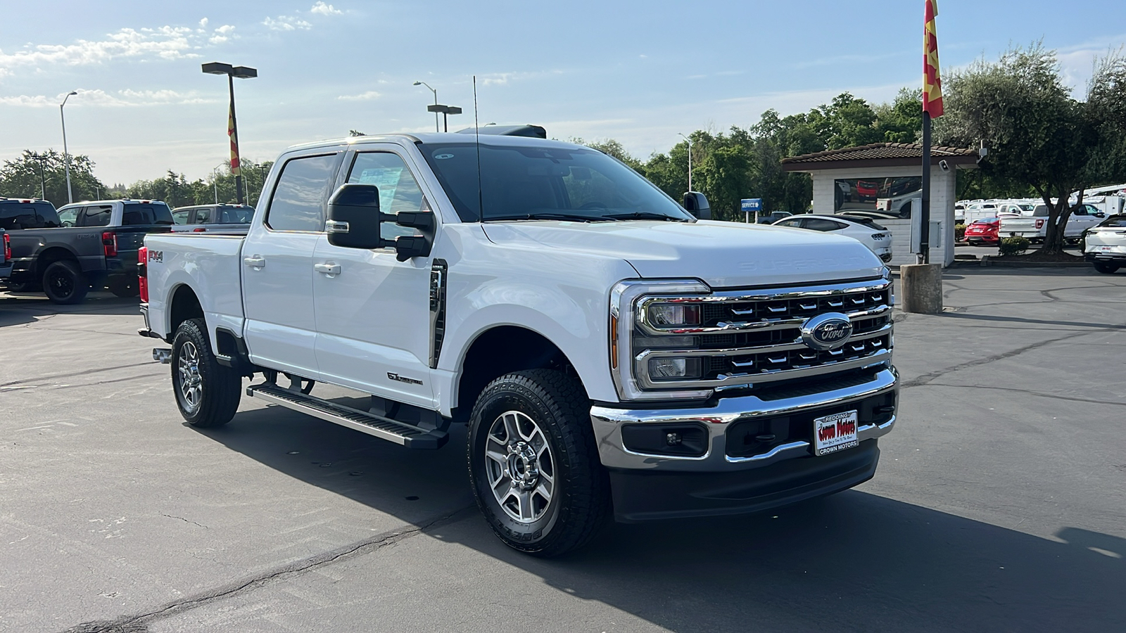 2024 Ford Super Duty F-250 SRW LARIAT 2