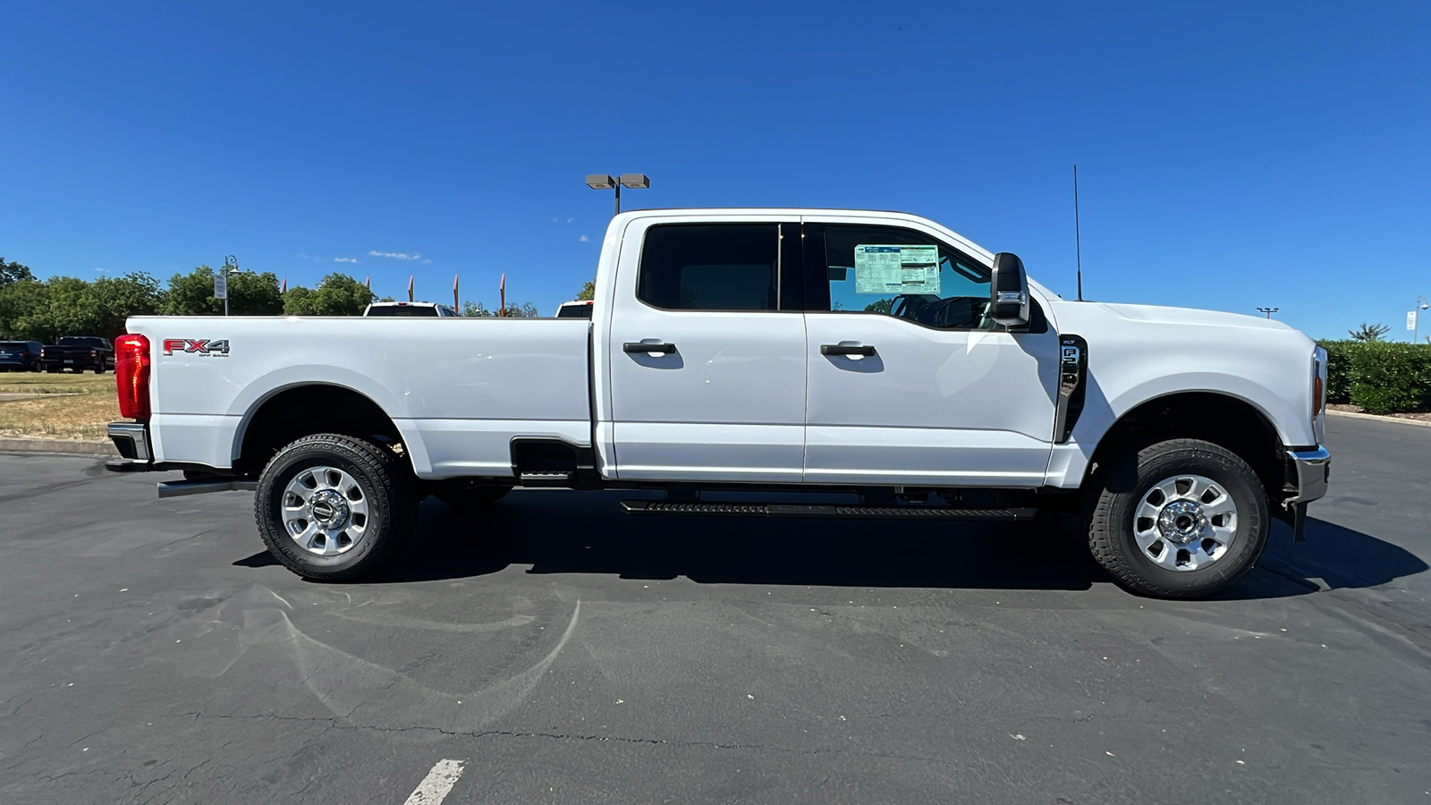 2024 Ford Super Duty F-250 SRW XL 3