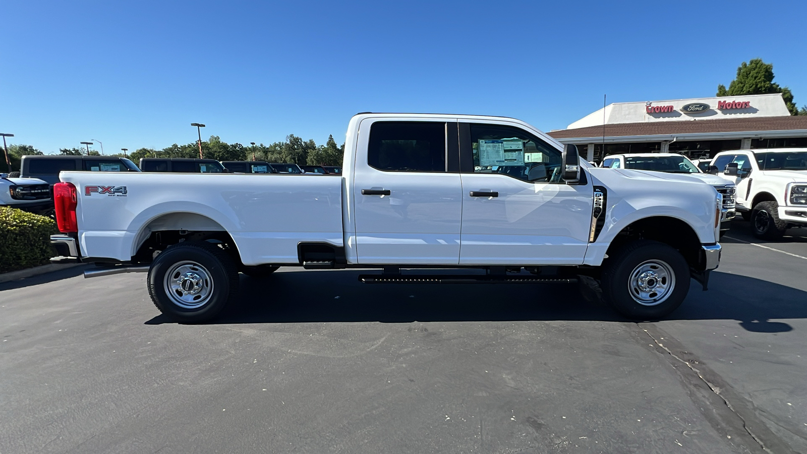 2024 Ford Super Duty F-250 SRW XL 3