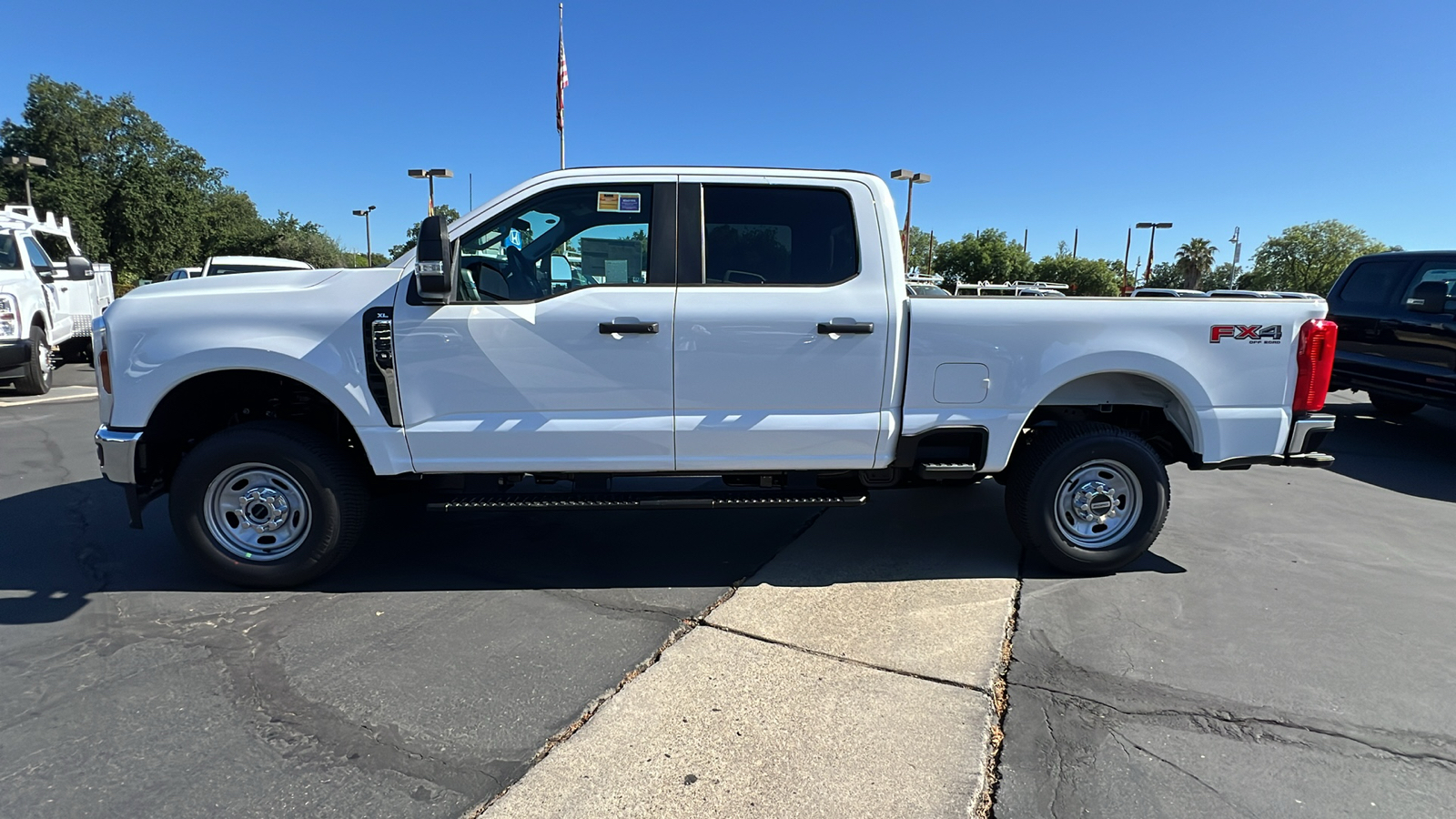 2024 Ford Super Duty F-250 SRW XL 8