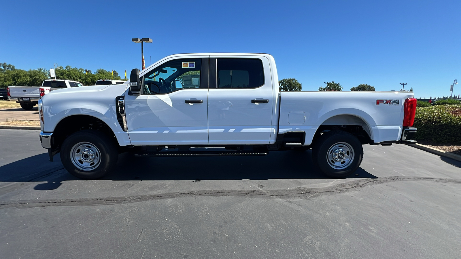 2024 Ford Super Duty F-250 SRW XL 8