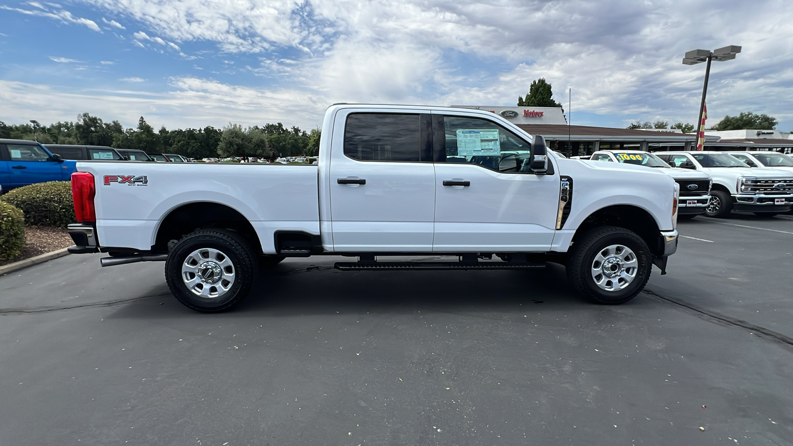 2024 Ford Super Duty F-250 SRW XL 3