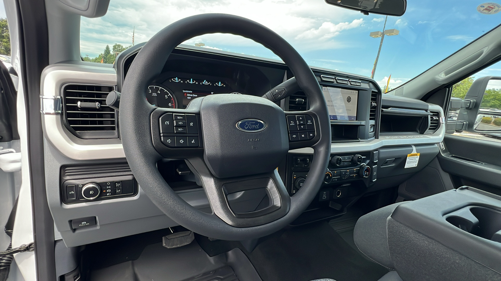 2024 Ford Super Duty F-250 SRW XL 24