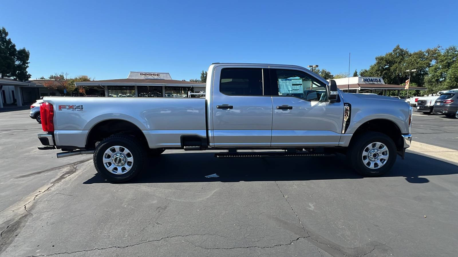 2024 Ford Super Duty F-250 SRW XL 3